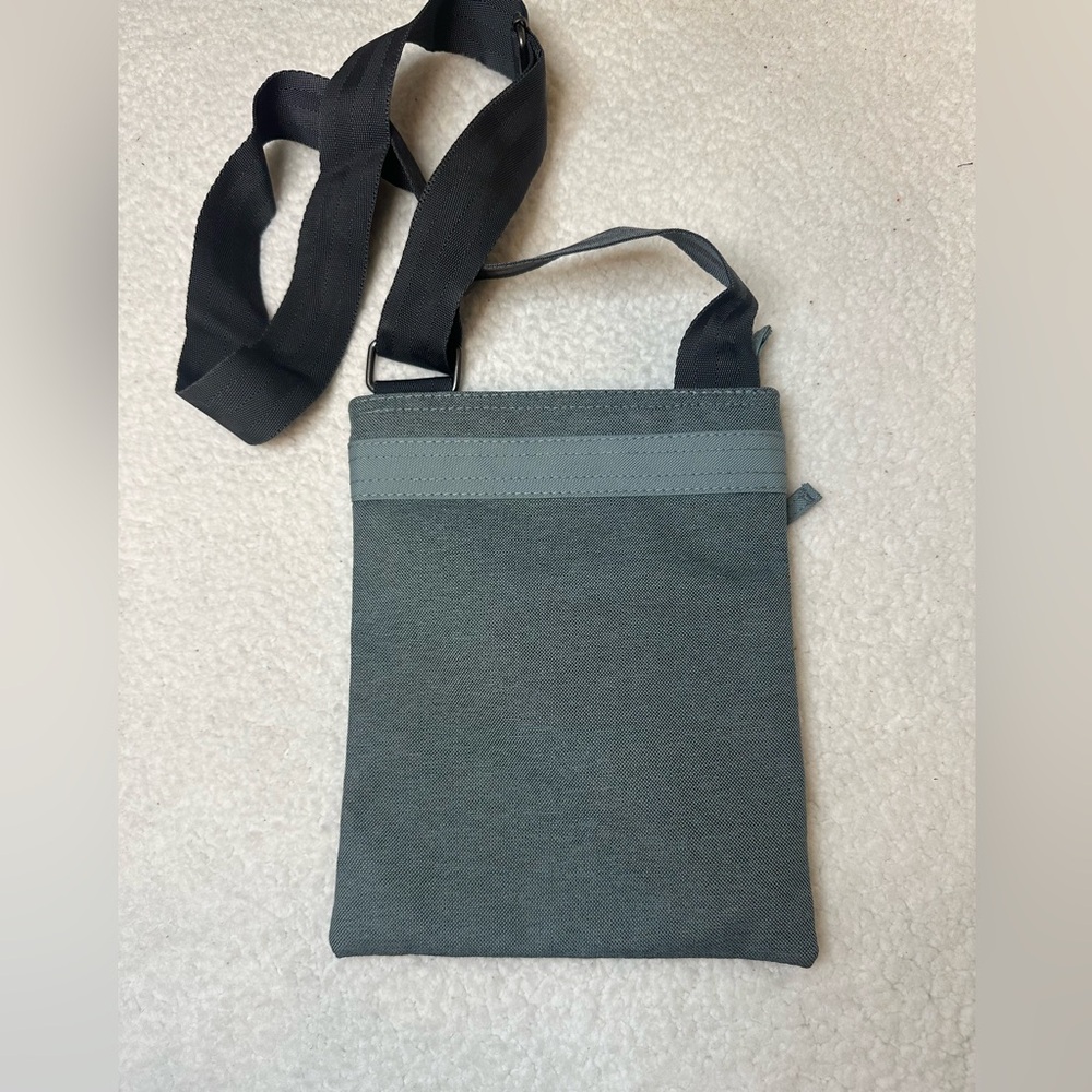 Dakine crossbody bag - Picture 5 of 8